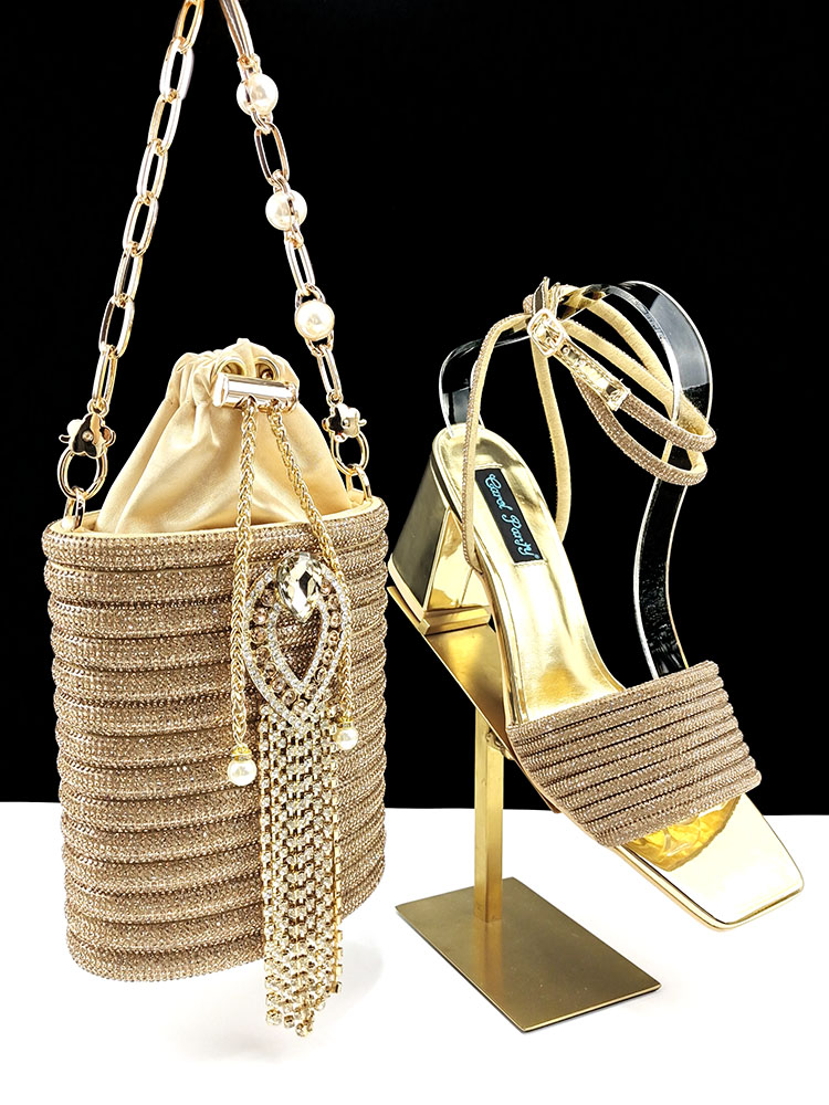 Sandálias e Bolsa Femininas em - Wedding Packaging avaliação e preço